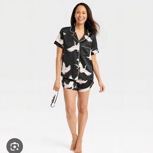 Stars Above 3 Piece Satin Short Sleeve Pajama Set Black Crane Print Large NWT